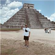 Mi idioma nativo es el italiano y estoy listo para enseñar este hermoso idioma